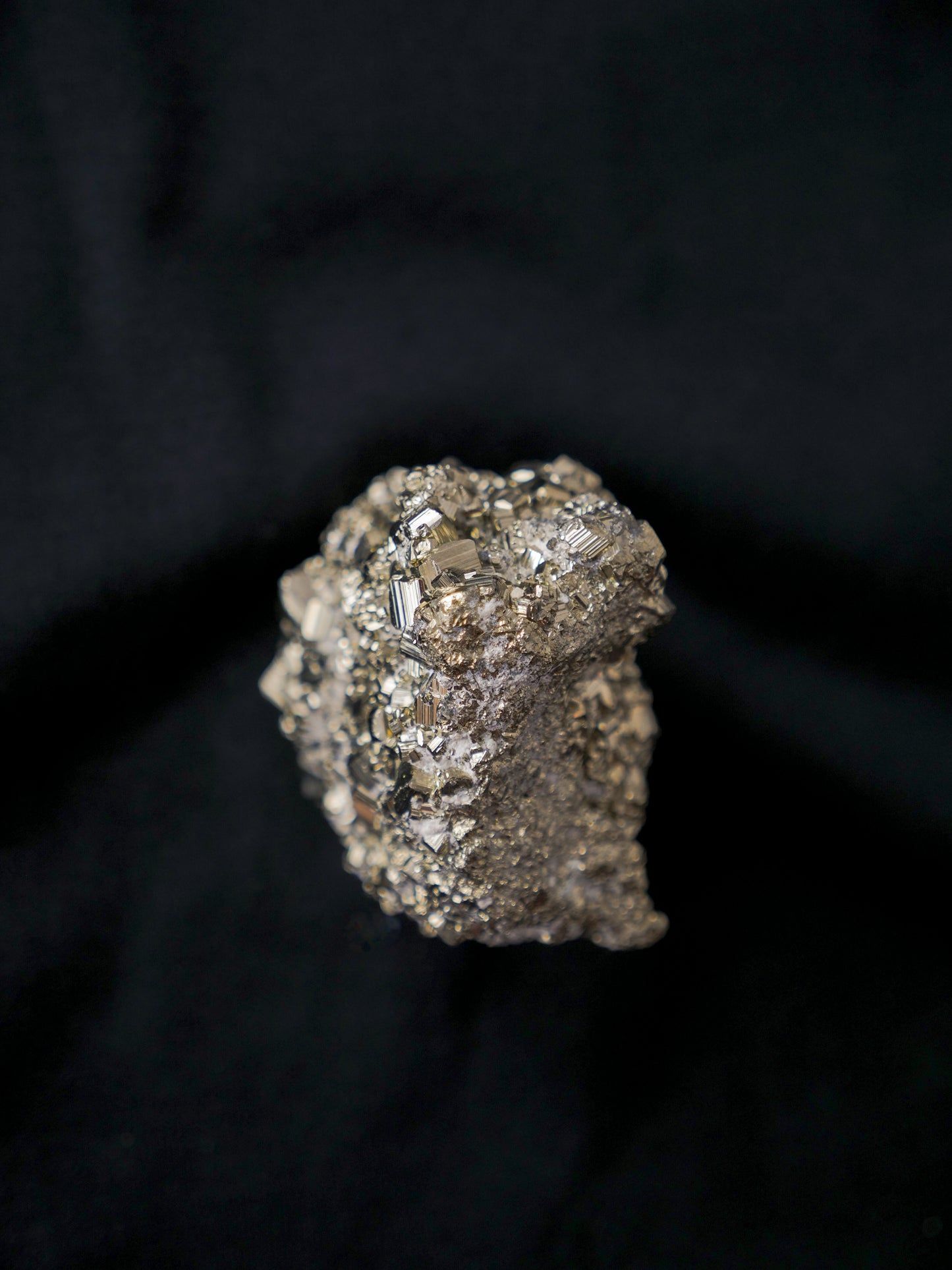 PYRITE CLUSTER